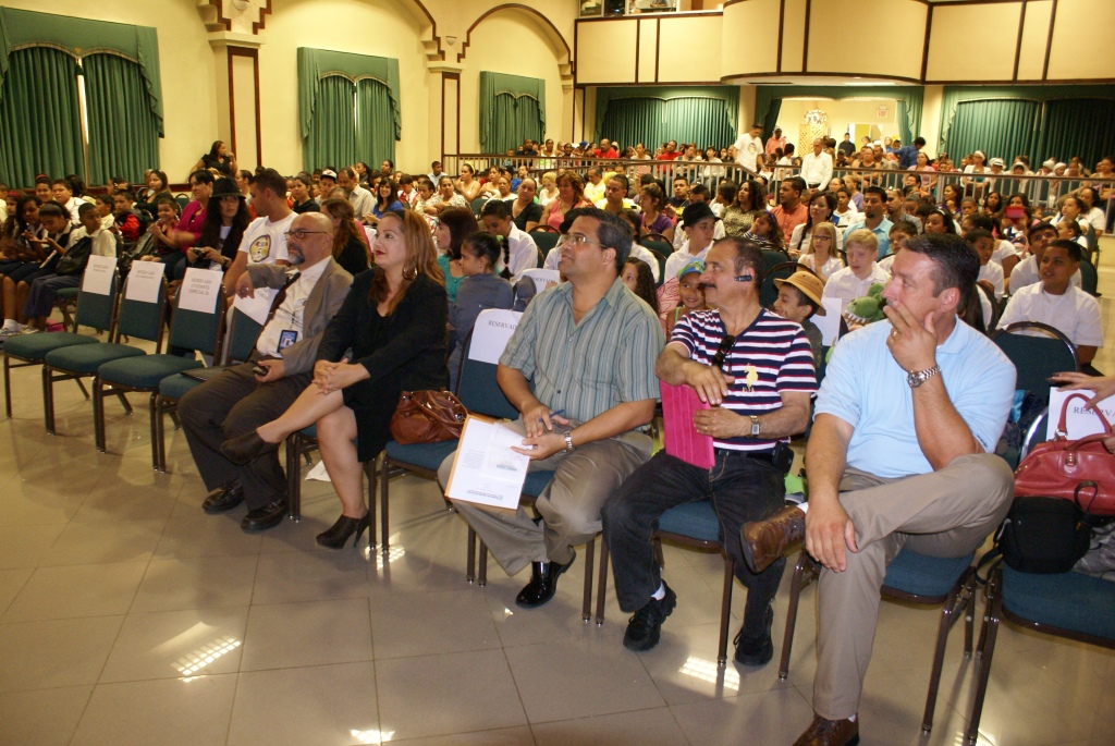 Fotos por Ricardo Salvá/ Gobierno Municipal de Vega Baja